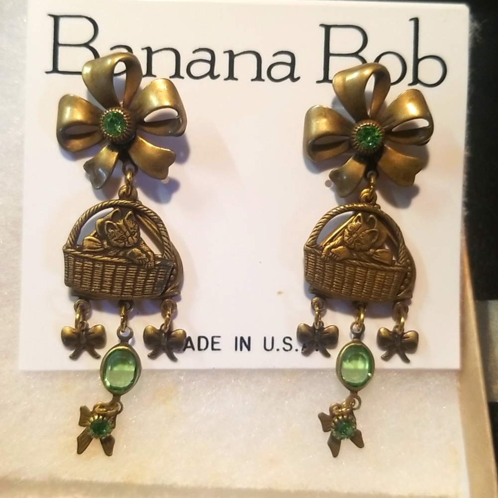 Vintage banana bob earrings